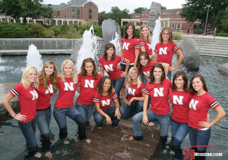 nebraska-cheerleaders-group.jpg